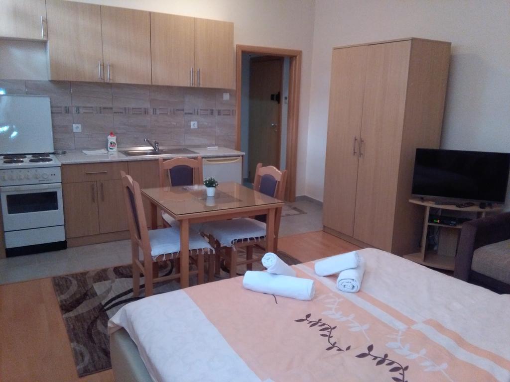 Sun City Apartments Trebin Dış mekan fotoğraf